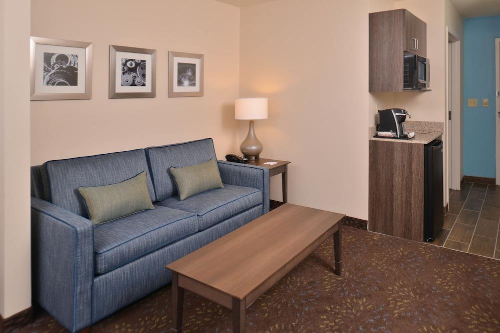 Holiday Inn Express & Suites Dearborn Sw - Detroit Area By Ihg Екстериор снимка