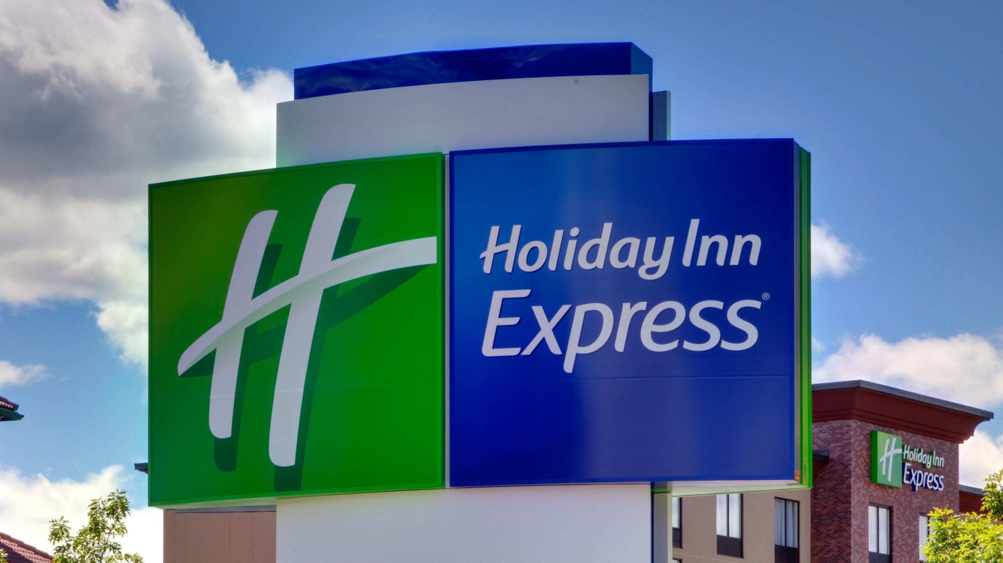 Holiday Inn Express & Suites Dearborn Sw - Detroit Area By Ihg Екстериор снимка