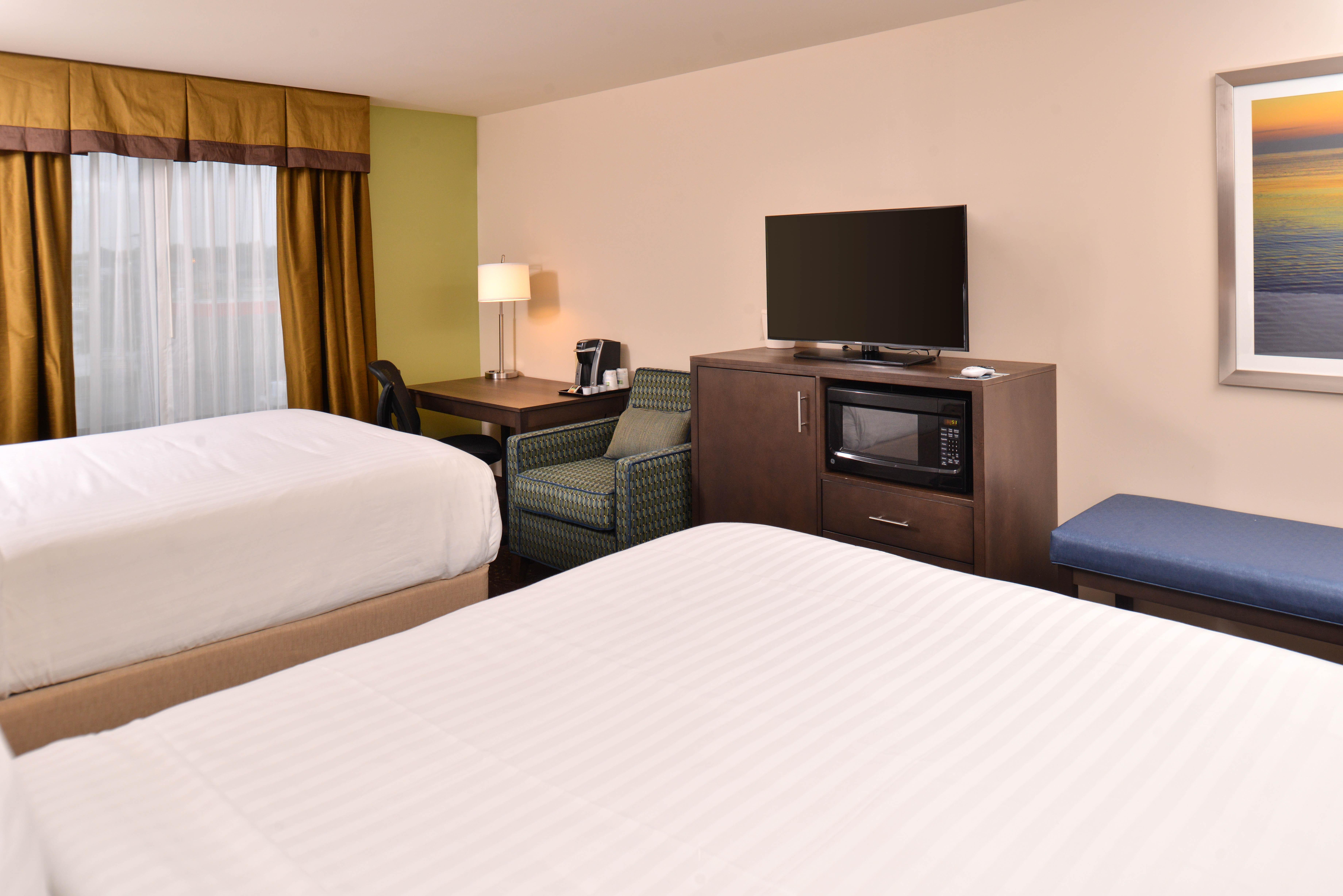 Holiday Inn Express & Suites Dearborn Sw - Detroit Area By Ihg Екстериор снимка