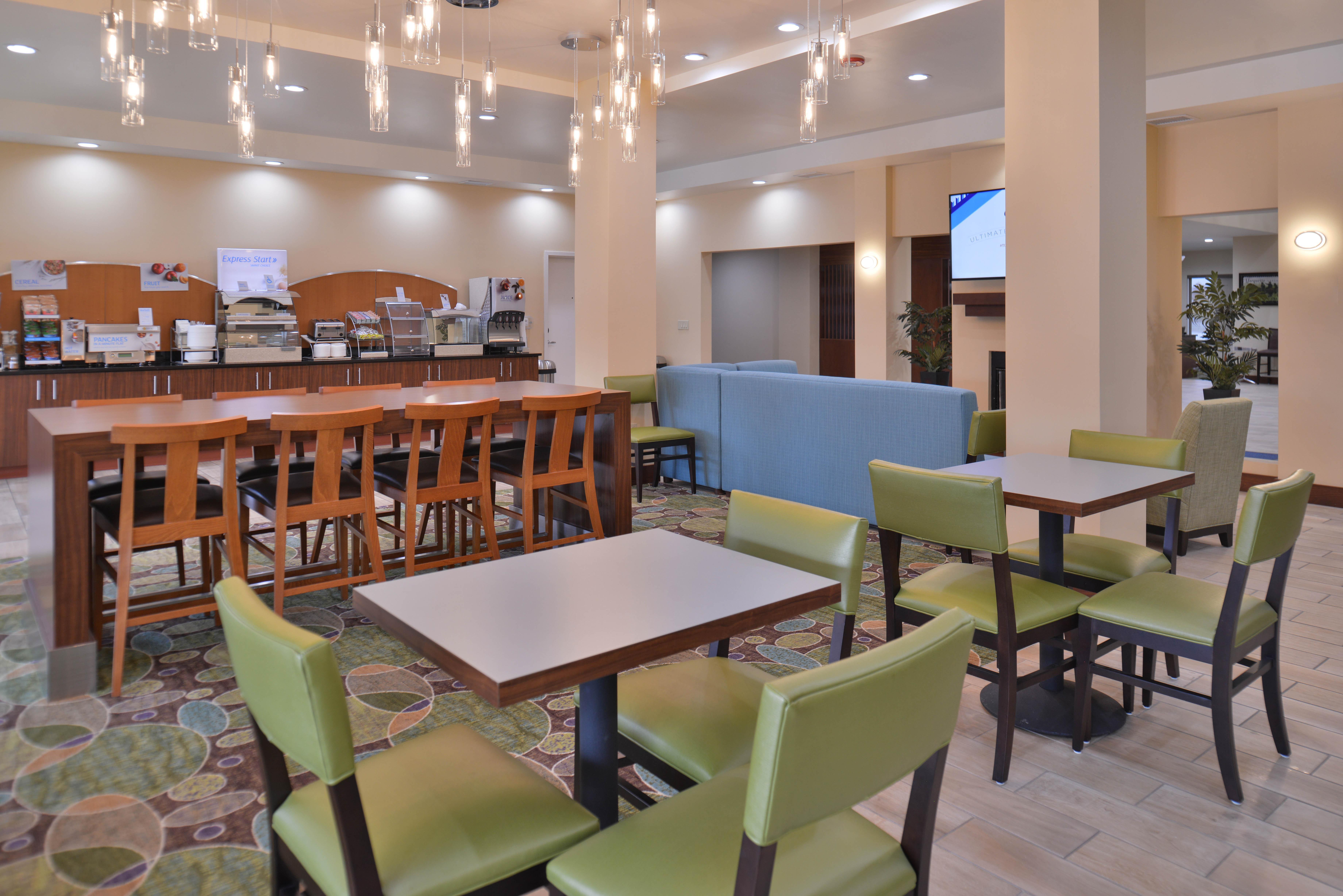 Holiday Inn Express & Suites Dearborn Sw - Detroit Area By Ihg Екстериор снимка